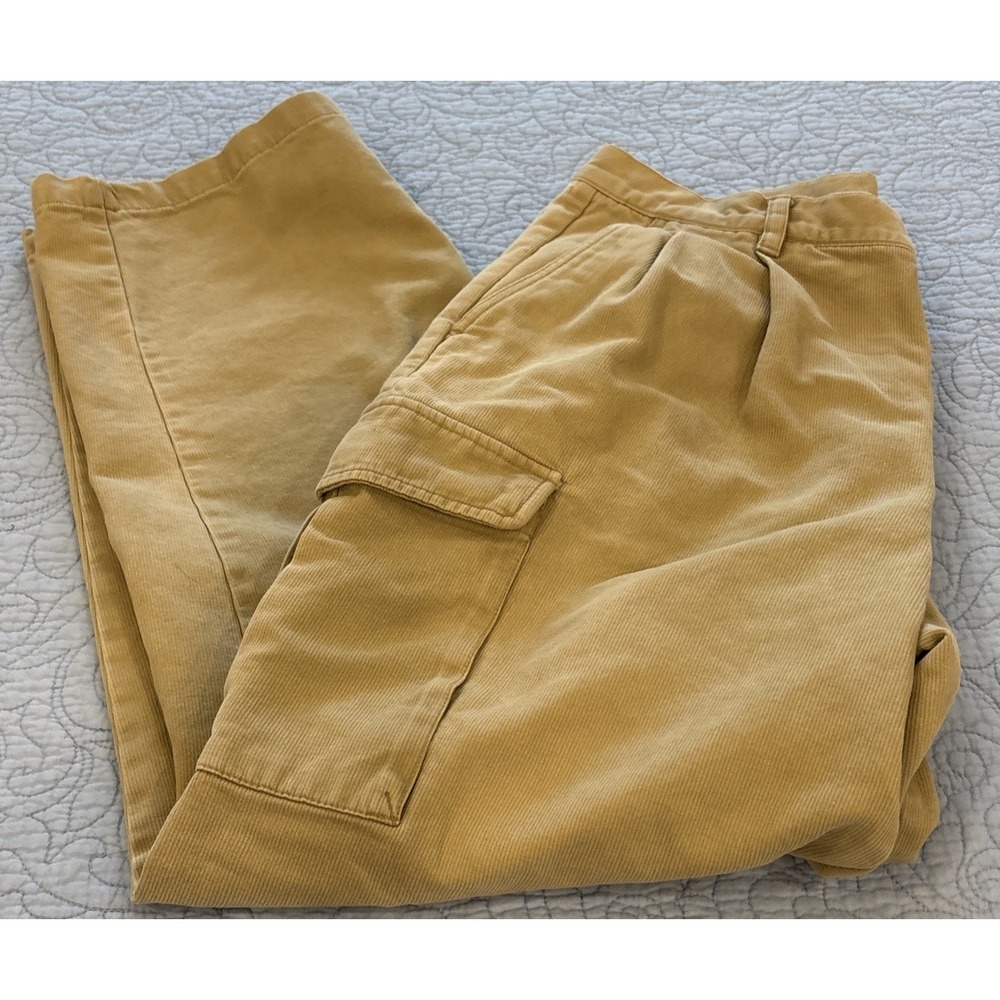 Eddie Bauer Cargo Pants Mens 35/32 Pleated Beige Khaki Casual Preppy City